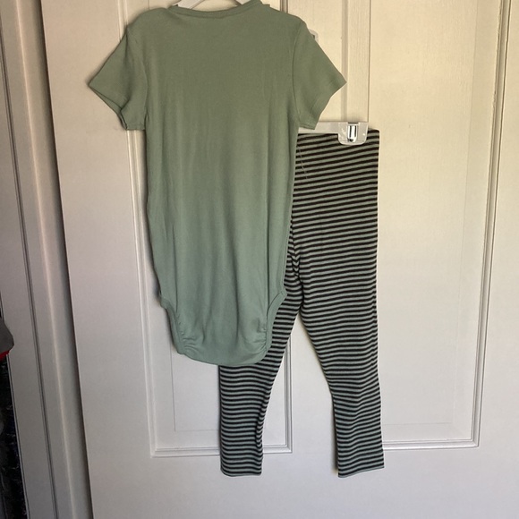 H&M 3T pajama or matching set, NWT, gender neutral - Picture 3 of 4